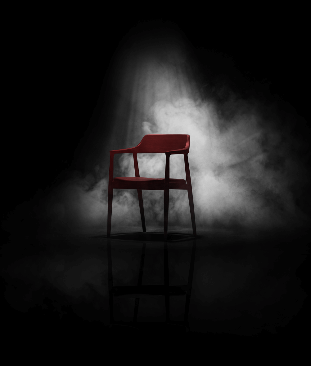 РАЗПИТЪТ - червен стол